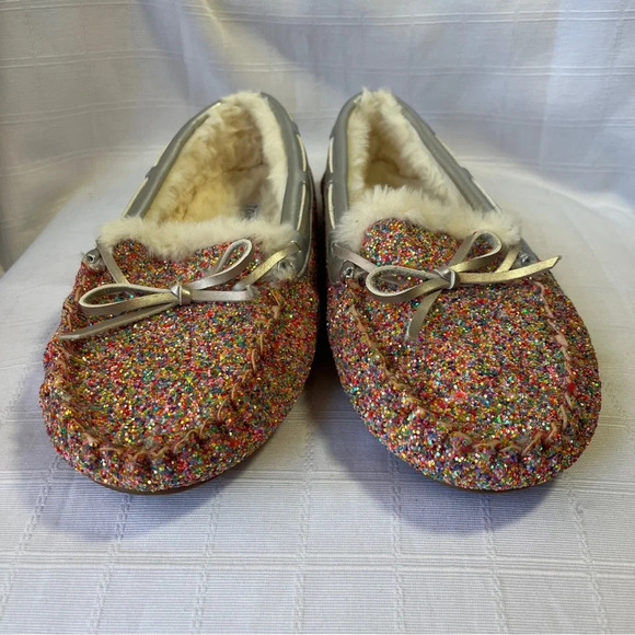Torrid Moccasin Sparkle Faux Fur Slippers NWOT  Size 7 WW Fairy Barbiecore - Picture 6 of 13
